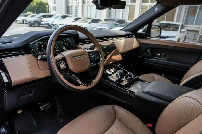 Range Rover Sport 2023 Model 3.0 L6 DYNAMIC SE – фото 9