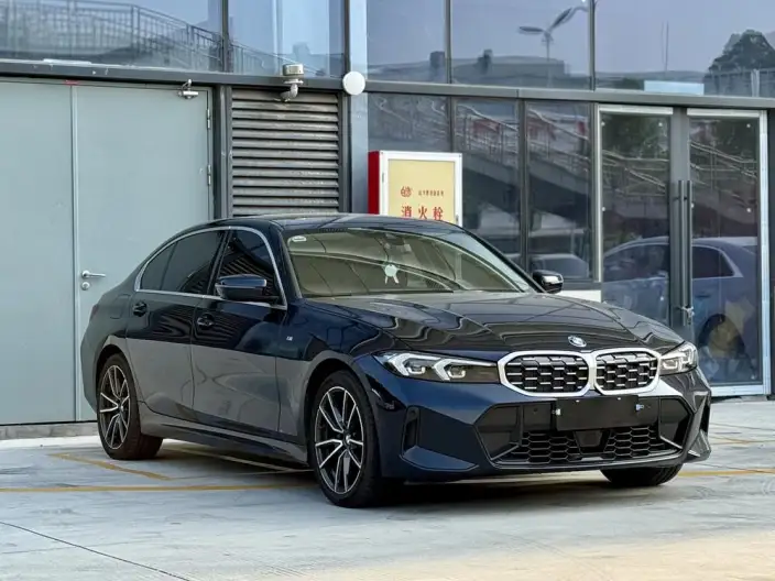 BMW 3 Series 2025 Model 325Li M Sports Set – фото 3