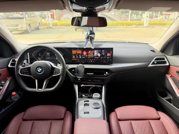 BMW 3 Series 2025 Model 325Li M Sports Set – фото 9