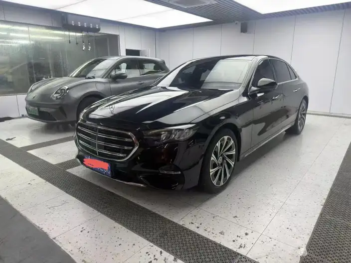 Mercedes-Benz E-Class 2024 Model E 300 L Luxury Model sedan – фото 1
