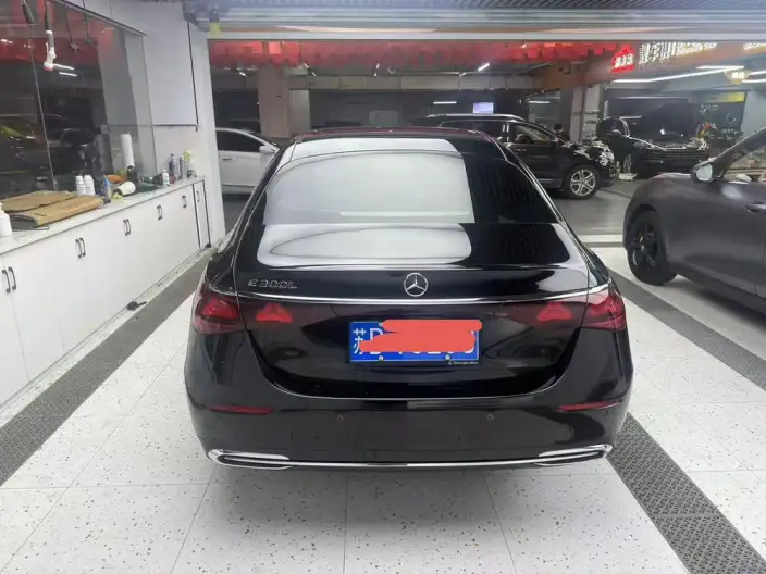 Mercedes-Benz E-Class 2024 Model E 300 L Luxury Model sedan – фото 5