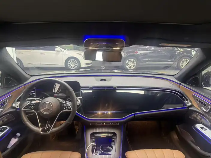 Mercedes-Benz E-Class 2024 Model E 300 L Luxury Model sedan – фото 7