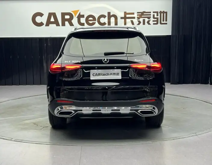 Mercedes-Benz GLC 2024 Model Facelift GLC 300 L 4MATIC Dynamic Model 5 seat – фото 5