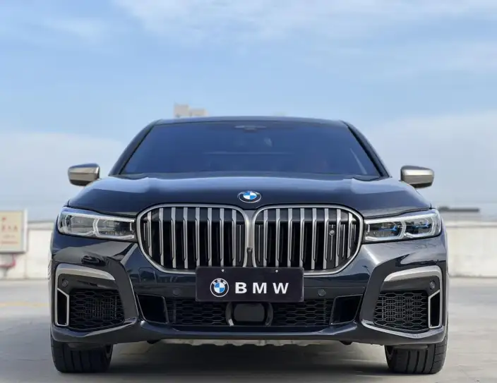 BMW 7 Series 2019 Model M760Li xDrive V12 Sports Set – фото 2