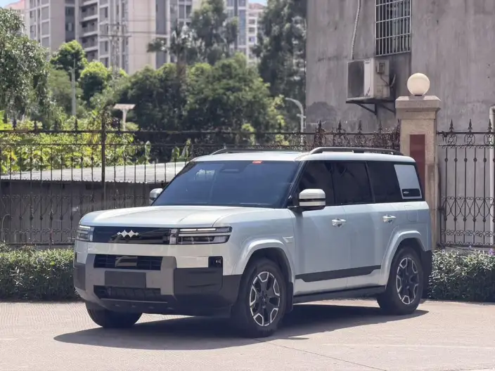 Titan 7 PHEV 2025 Model 200KM 2WD Max Edition