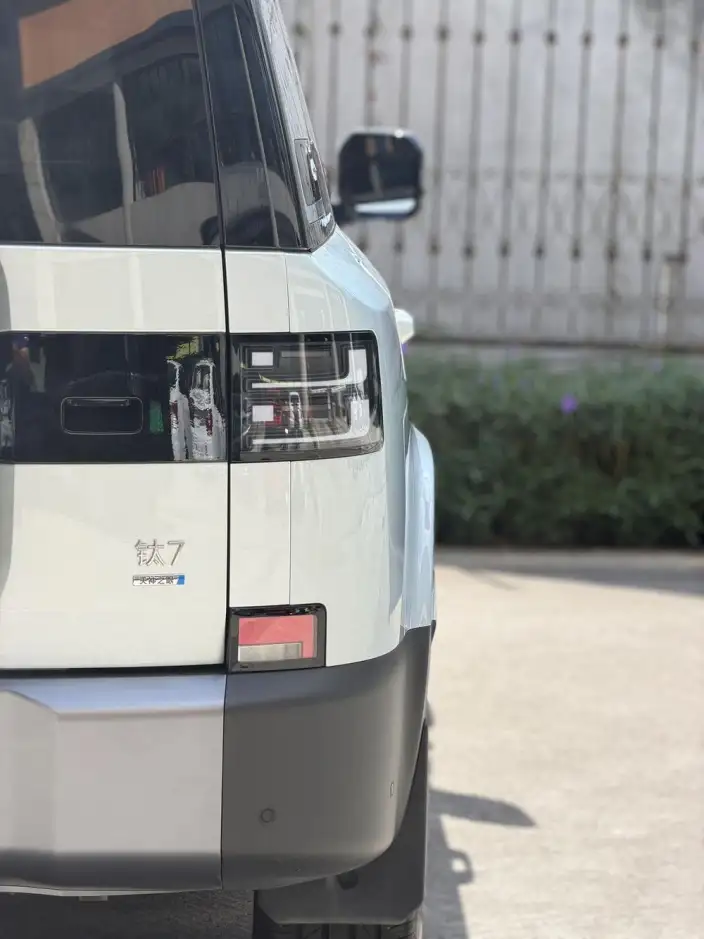 Titan 7 PHEV 2025 Model 200KM 2WD Max Edition – фото 10