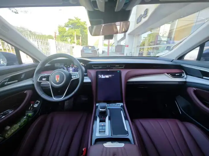 Hongqi H5 2025 Model 2.0T Automatic Flag Enjoy Edition – фото 7
