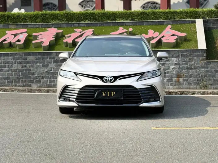 Toyota Camry 2022 Model 2.0G Deluxe Edition – фото 2
