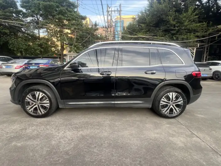 Mercedes-Benz GLB 2024 Model Facelift GLB 220 Dynamic Model – фото 4