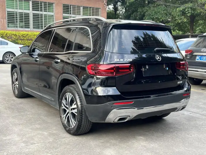 Mercedes-Benz GLB 2024 Model Facelift GLB 220 Dynamic Model – фото 5