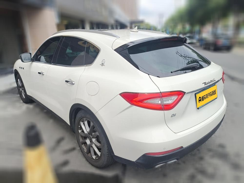 Levante 2019 3.0T 350Hp Standard Edition Country VI