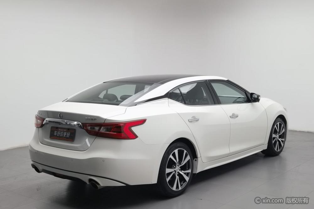 Nissan Cima 2016 2.5L XL Luxury