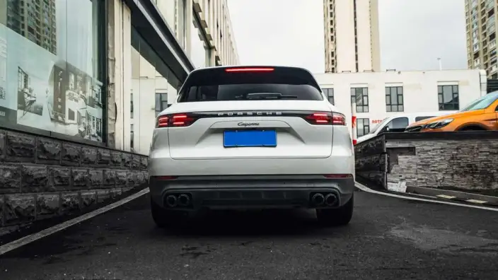 Cayenne 2019 Model Cayenne 3.0T – фото 3