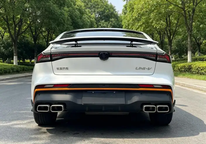 Changan UNI-V 2023 Model 1.5T Sports Edition – фото 5