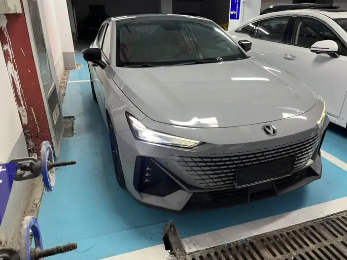 Changan UNI-V 2022 Model 1.5T Sports Edition – фото 3