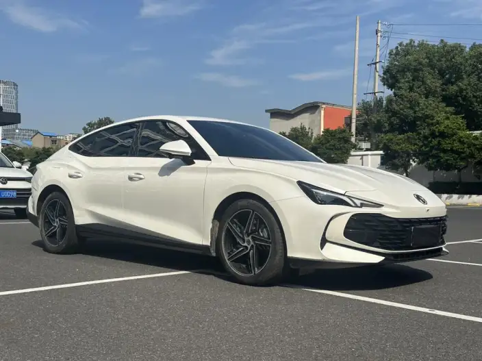MG7 2025 Model 1.5T DCT Deluxe Edition