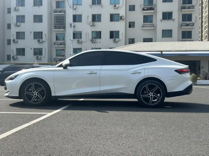 MG7 2025 Model 1.5T DCT Deluxe Edition