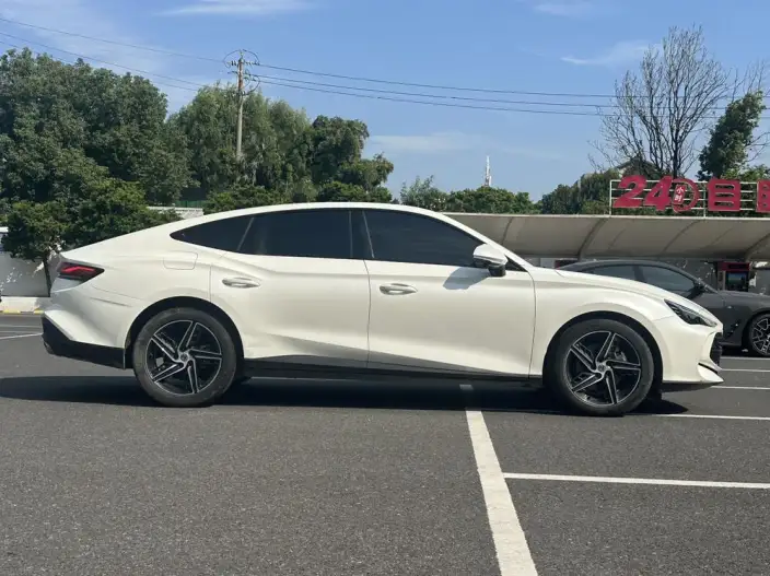 MG7 2025 Model 1.5T DCT Deluxe Edition – фото 8