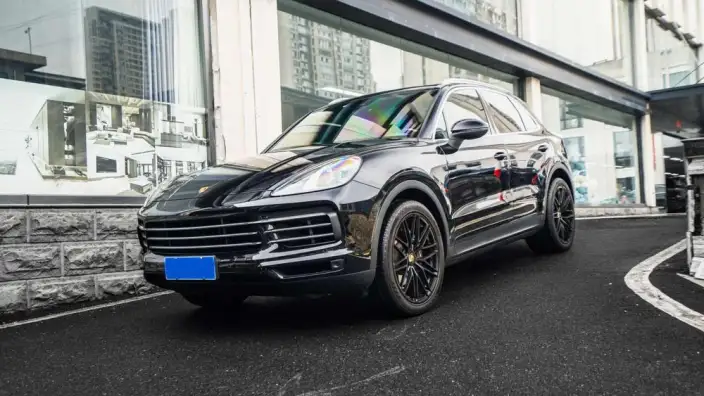 Cayenne 2019 Model Cayenne 3.0T – фото 1