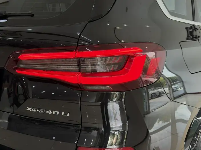 BMW X5 2022 Model Facelift xDrive 30Li Exclusive Model M Sports Set – фото 10