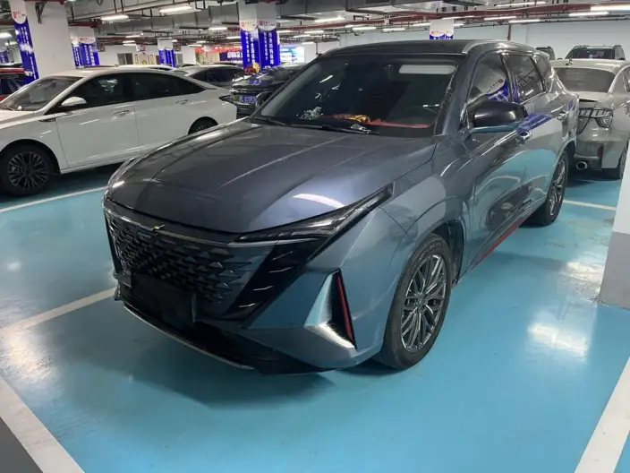 Changan Auchan Z6 2023 Model Blue whale 1.5T DCT Smart Enjoy Model – фото 1