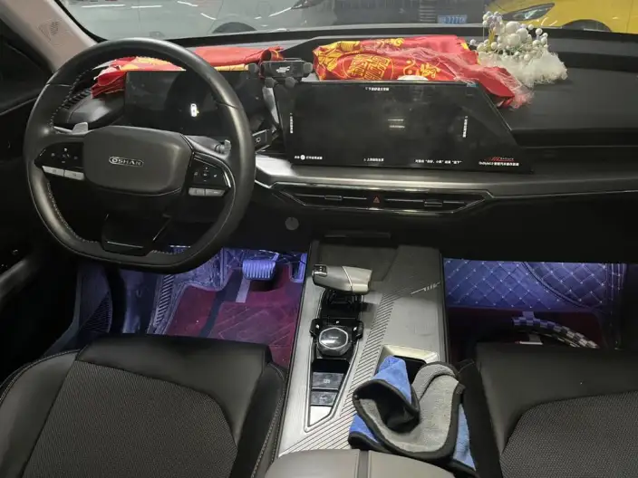 Changan Auchan Z6 2023 Model Blue whale 1.5T DCT Smart Enjoy Model – фото 9
