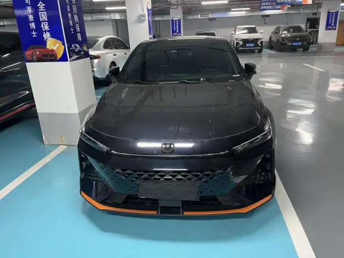 Changan UNI-V 2024 Model 1.5T Exclusive Model – фото 2