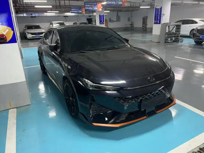 Changan UNI-V 2024 Model 1.5T Exclusive Model – фото 3