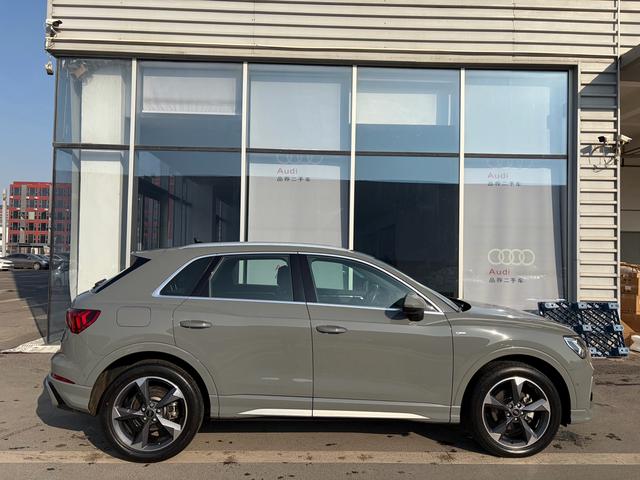 AUDI Q3 2023 35 TFSI Stylish Dynamic 1.5T – фото 4