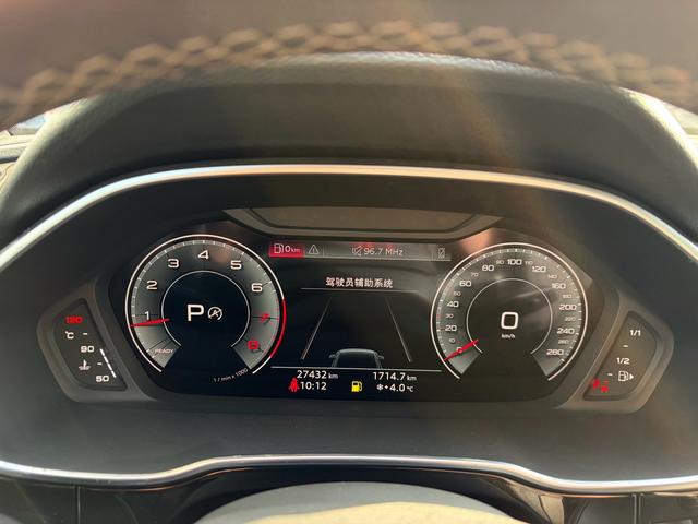 AUDI Q3 2023 35 TFSI Stylish Dynamic 1.5T – фото 11