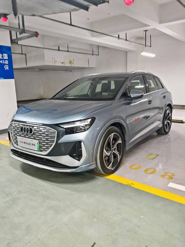 Audi Q4 e-tron 2023 40 e-tron Genesis Night – фото 1