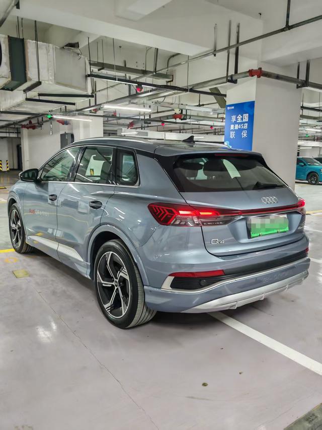 Audi Q4 e-tron 2023 40 e-tron Genesis Night – фото 11