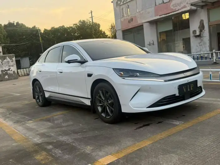 QinL EV 2025 Model 470KM Leading Model – фото 3