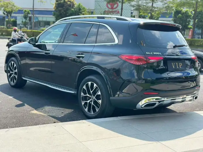 Mercedes-Benz GLC 2024 Model GLC 260 L 4MATIC Luxury Model 5 seat – фото 4