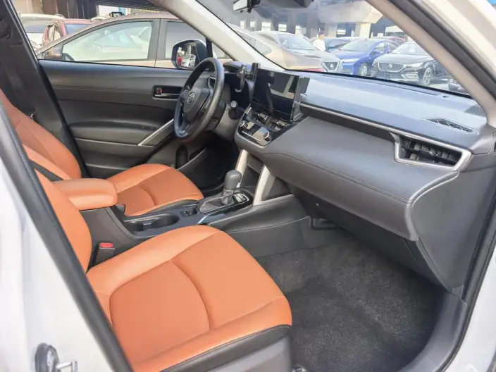 Toyota Corolla Cross 2024 Model 2.0L Intelligent Hybrid Pioneer Edition – фото 7