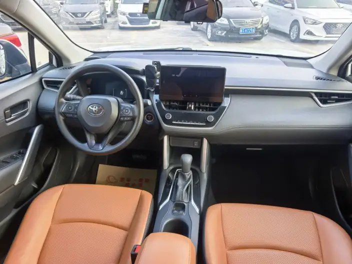 Toyota Corolla Cross 2024 Model 2.0L Intelligent Hybrid Pioneer Edition – фото 8