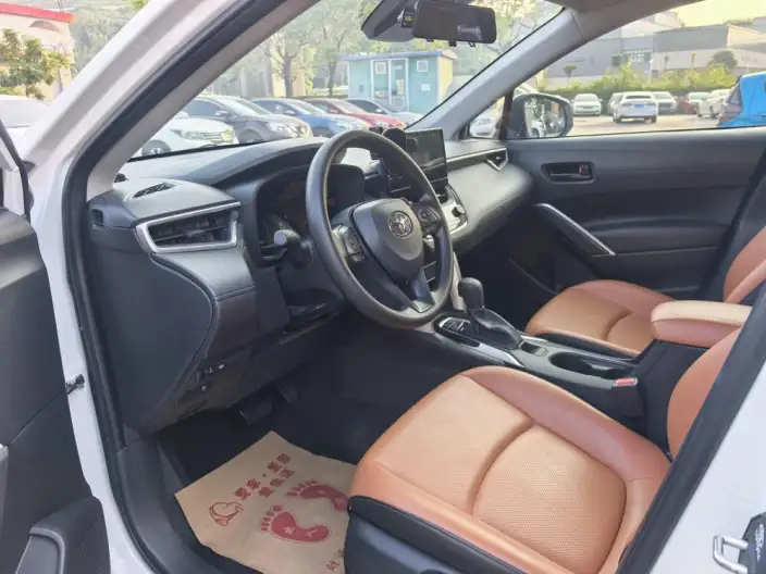 Toyota Corolla Cross 2024 Model 2.0L Intelligent Hybrid Pioneer Edition – фото 9