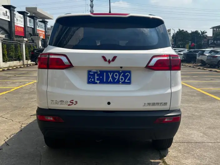 Wuling Hongguang S3 2019 Model 1.5L Manual Standard Model China VI – фото 3