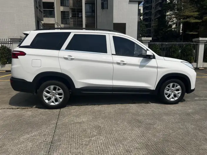 Wuling Hongguang S3 2019 Model 1.5L Manual Standard Model China VI – фото 5