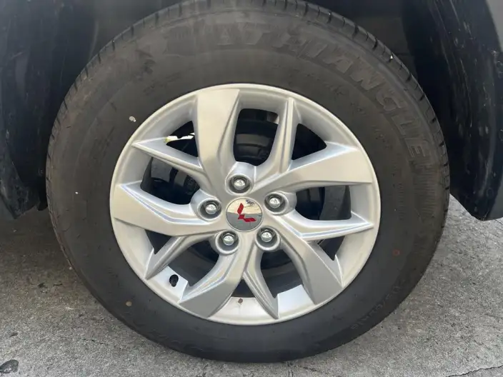 Wuling Hongguang S3 2019 Model 1.5L Manual Standard Model China VI – фото 6