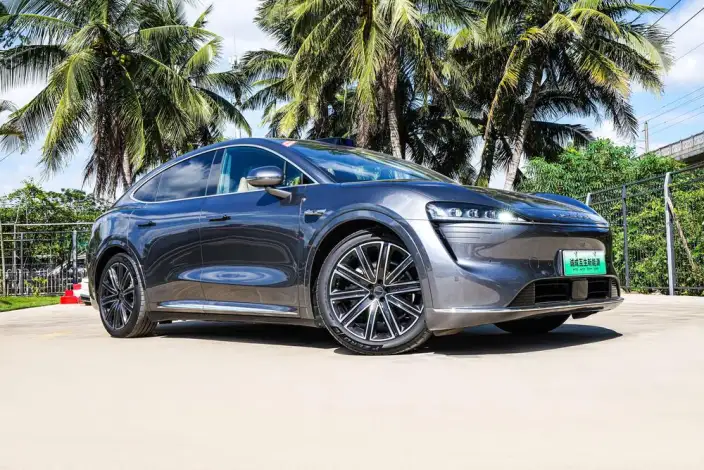 Luxeed R7 2024 Model EV 82kWh Max Rear Drive Edition