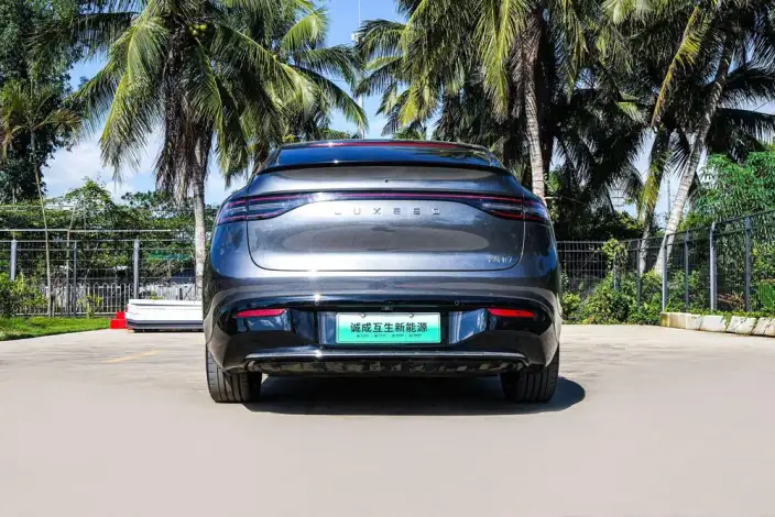 Luxeed R7 2024 Model EV 82kWh Max Rear Drive Edition