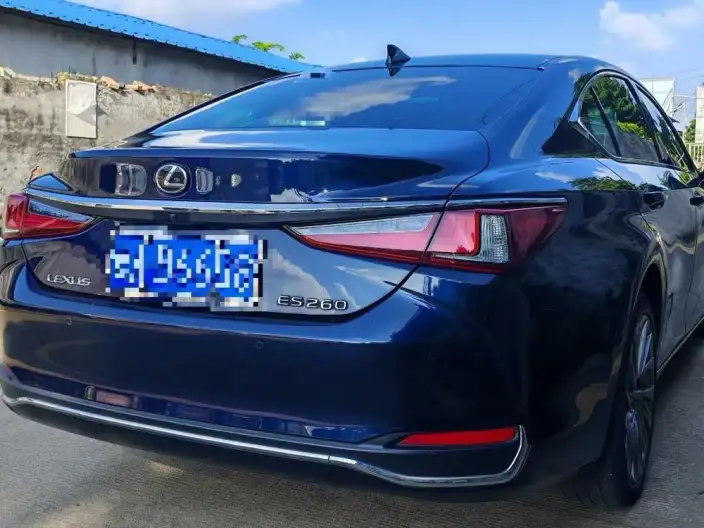 Lexus ES 2022 Model 200 Superior Edition – фото 4