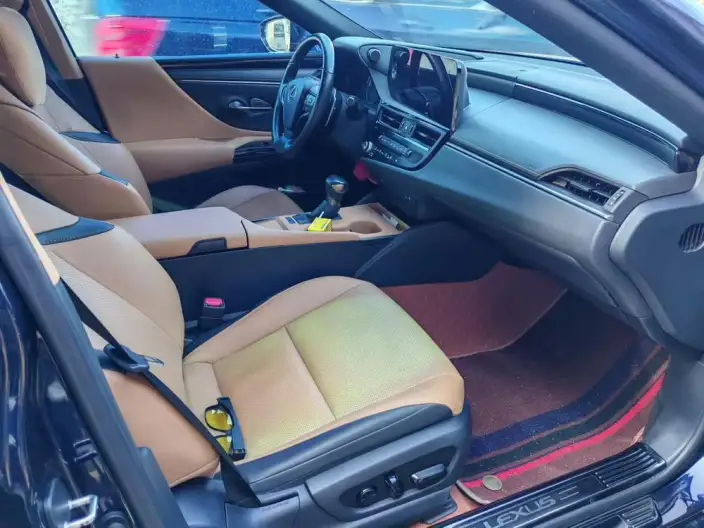 Lexus ES 2022 Model 200 Superior Edition – фото 6