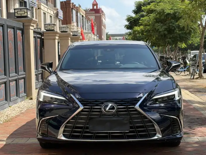 Lexus ES 2025 Model 200 Premium – фото 2