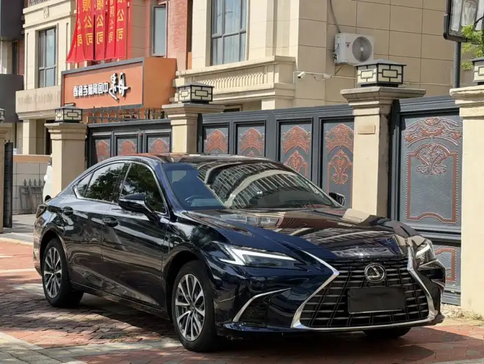 Lexus ES 2025 Model 200 Premium – фото 3