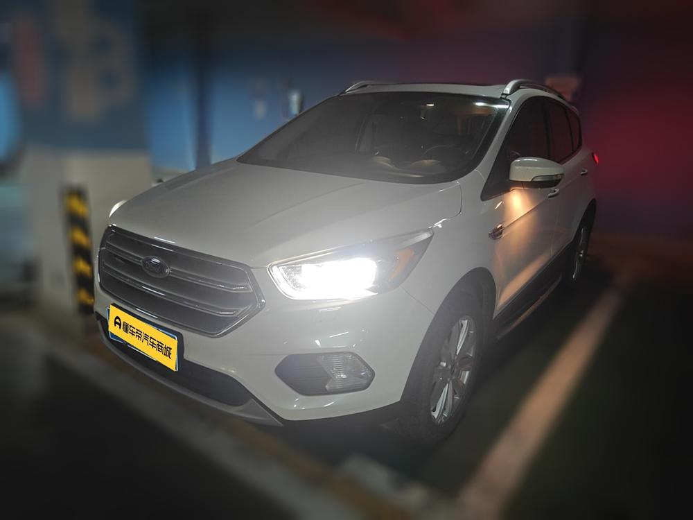 Ford Kuga Модель 2018 года EcoBoost 180 4WD Luxury Ford тип