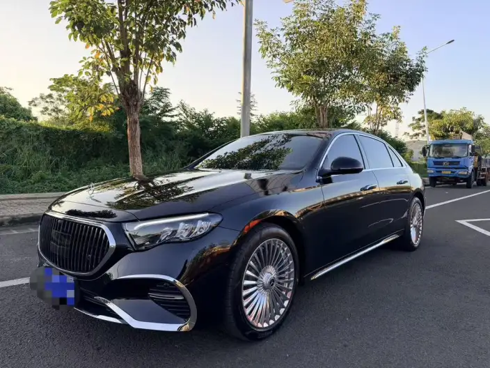 Mercedes-Benz E-Class 2026 Model E 300 L Luxury Model sedan – фото 1