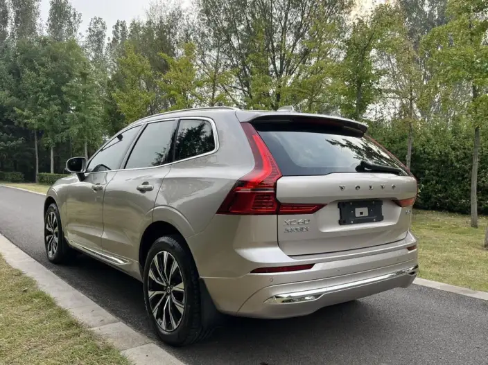 Volvo XC60 2024 Model B5 4WD Smart Range Deluxe Edition – фото 5