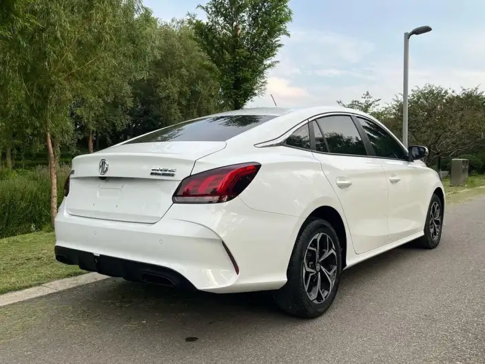 MG5 2023 Model 180DVVT CVT Youth Deluxe Edition – фото 7